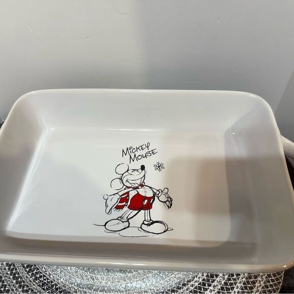 Disney Mickey Minnie Mouse Holiday Sketchbook Casserole/Baking/Serving Dish NWT - Picture 7 of 10